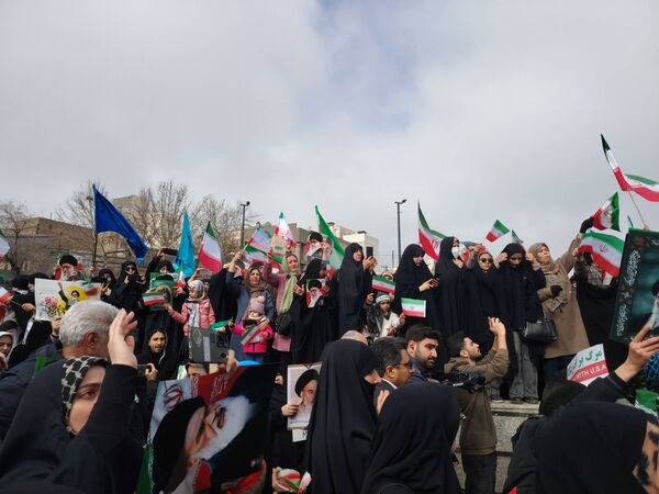 تولد ۴۷ساله‌گی انقلاب ایران در خیابان پانزده خرداد