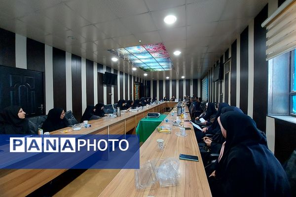 برگزاری نشست هم اندیشی عوامل اجرایی اردوی راهیان‌نور در قطب کهریزک