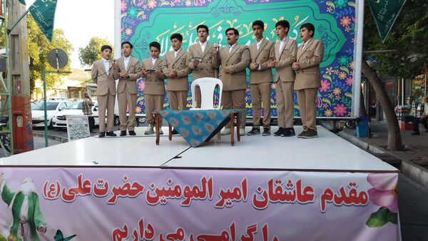 جشن وحدت و ولایت با حضور پرشور دانش‌آموزان اسکو