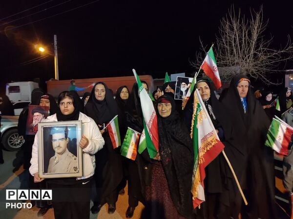 حضور گسترده فرهنگیان و دانش‌آموزان پیشتاز بیرانوند در چهل و سومین اجتماعات شبانه مردم