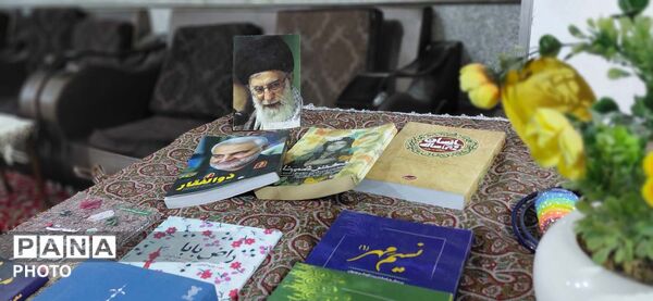 نشست کتابخوانی با موضوع «خون دلی که لعل شد» در قم