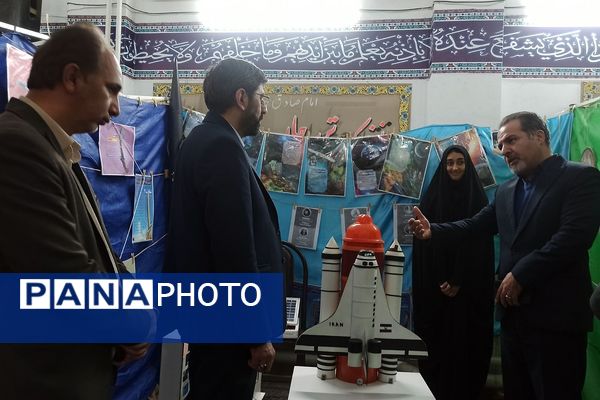 جشن انقلاب در ناحیه دو شهرری با حضور معاون پرورشی و فرهنگی شهرستانهای استان تهران 