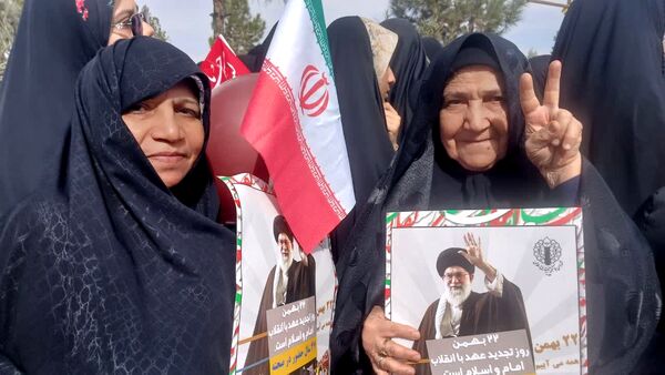 راهپیمایی 22 بهمن در روستای صرم قم