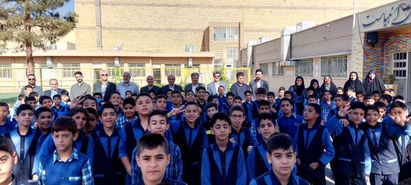 ویژه‌برنامه هفته نیروی انتظامی در دبستان شرف‌الدین علی 