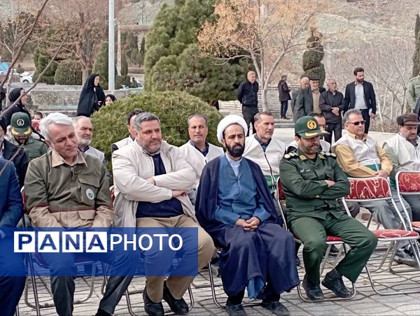 ریشه‌های امید در خاک زندگی