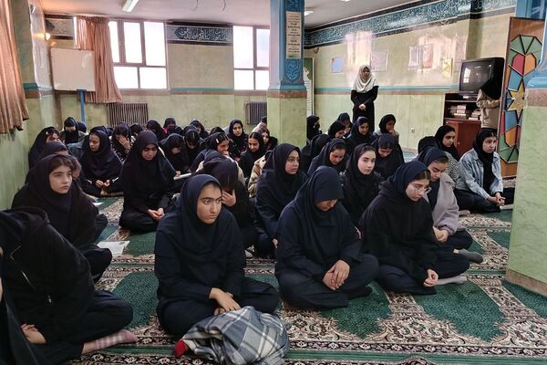 گسترش فرهنگ رضوی؛ خادمان حرم امام رضا(ع) مهمان مدارس فیروزکوه