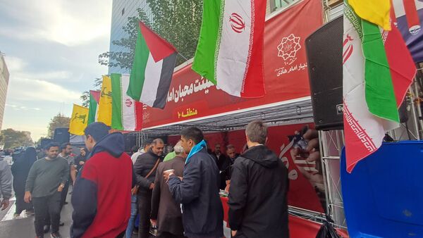 حضور پرشور مردم تهران در راهپیمایی 13آبان