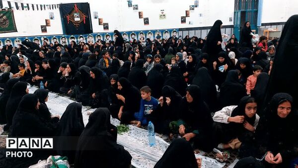 سفره افطاری ۲ هزار نفری در قلعه رئیسی