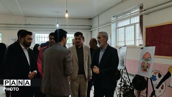 افتتاحیه نمایشگاه دانش‌آموزان کوشش دستنا