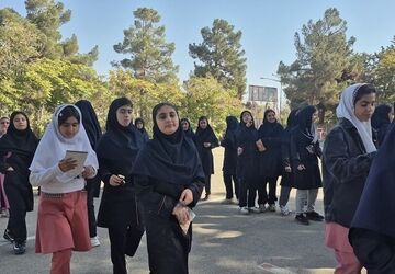 موفقیت‌های درخشان دانش‌آموزان ناحیه 3کرج در مسابقات هنری و ادبی