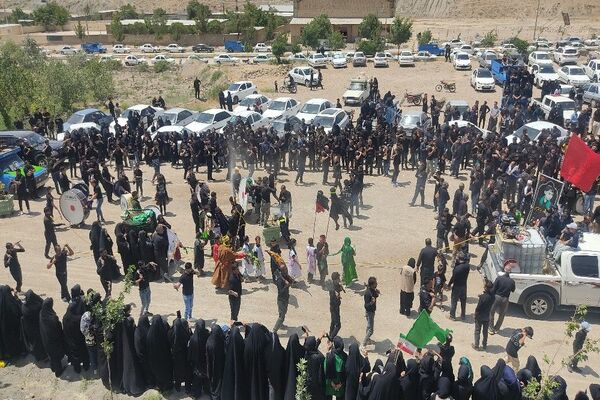 آئین با شکوه عزاداری آقا اباعبدالله الحسین (ع)در روز عاشوراحسینی