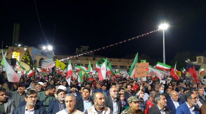یادِمانِ شهید جمهور؛ در راهپیمایی‌خانوادگیِ شهرکرد