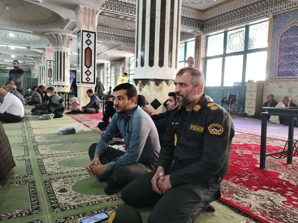 میعادگاه دانش‌آموزان با نماز جمعه