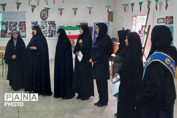 برپایی مدرسه انقلاب در هنرستان قدس ناحیه دو شهرری 