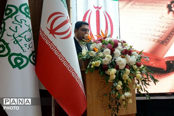 تجلیل از دختران شهدای جنگ رمضان در باقرشهر