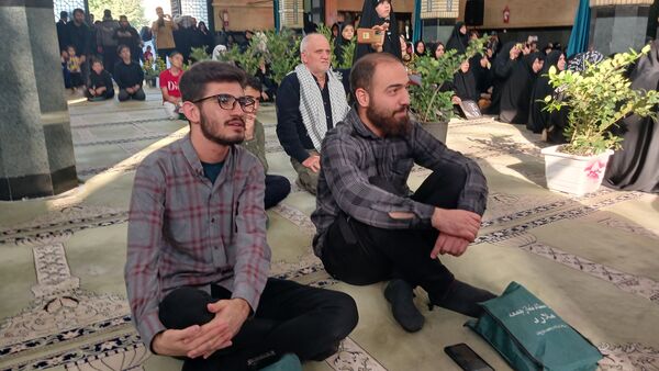 مراسم بزرگداشت مجاهد شهید سیدحسن نصرالله در مسجد خاتم‌الانبیا شهرستان ملارد