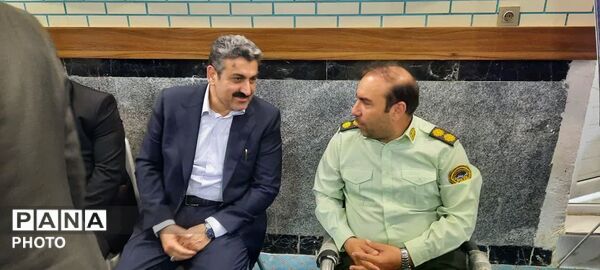 میز خدمت؛ پل ارتباطی مسئولان و مردم در نماز جمعه شهرستان ساوجبلاغ