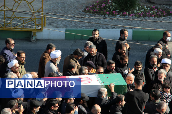 آیین تشییع لاله‌های فاطمی در قم