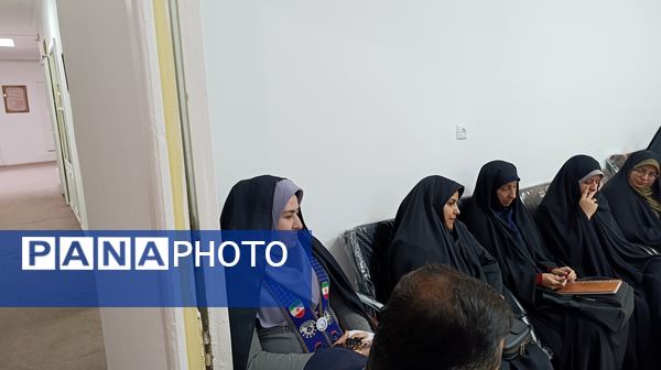 جلسه‌ هم‌اندیشی و برنامه‌ریزی مراقبت‌های اجتماعی دانش‌آموزان