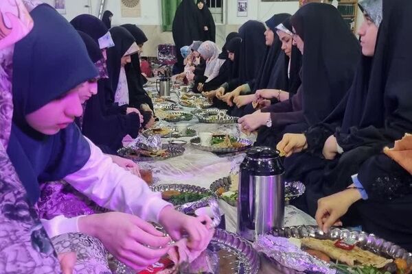 حضور مدیرکل آموزش و پرورش گیلان در محل اعتکاف دانش‌آموزی رشت