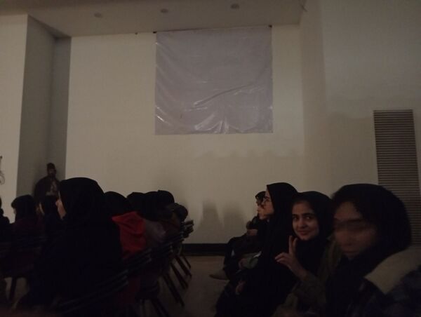 بازدید دانش‌آموزان پایه نهم سروقد از باغ موزه مشهد