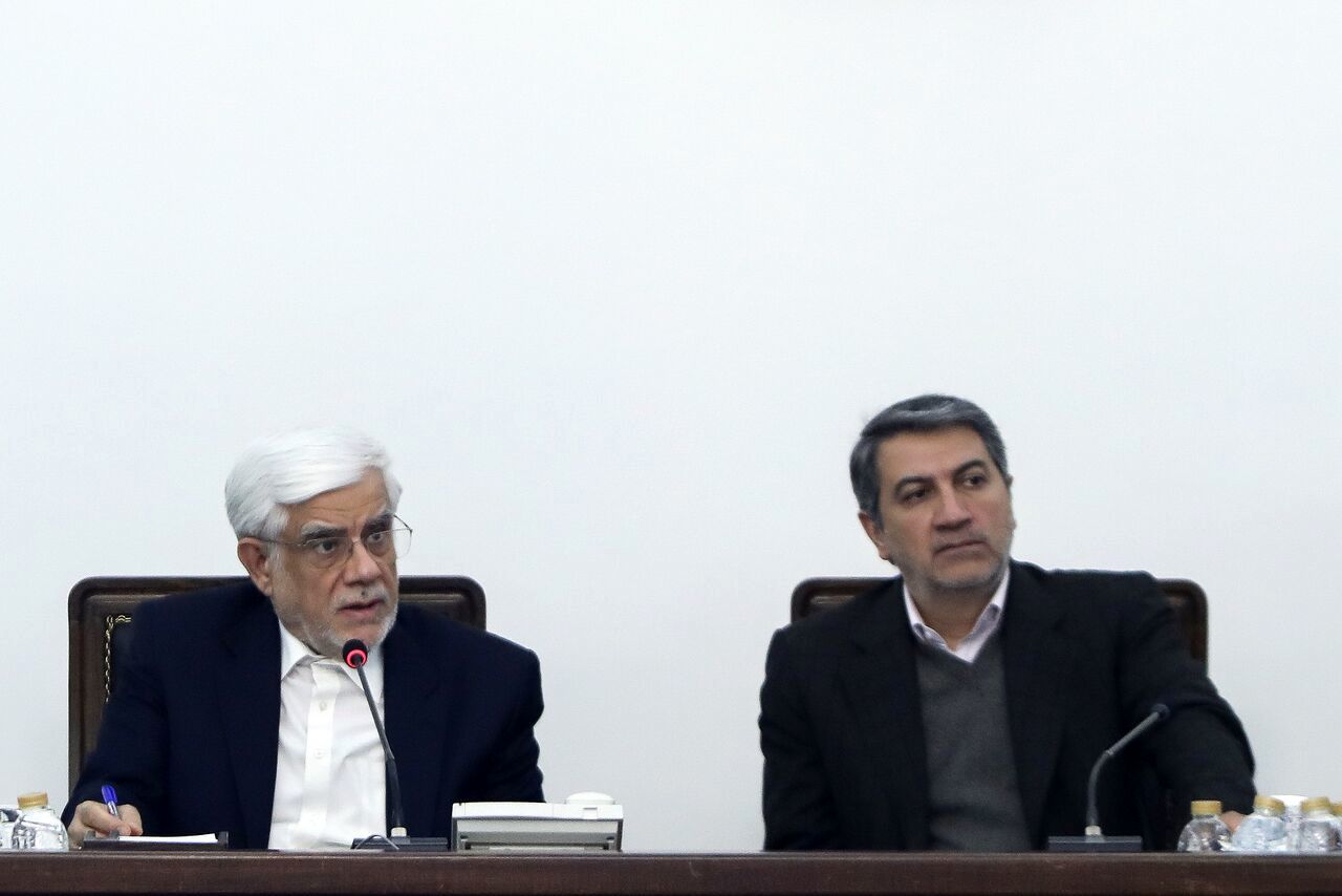 مشکلات کشور در برابر عظمت انقلاب و مردم، کوچک و حل‌شدنی است