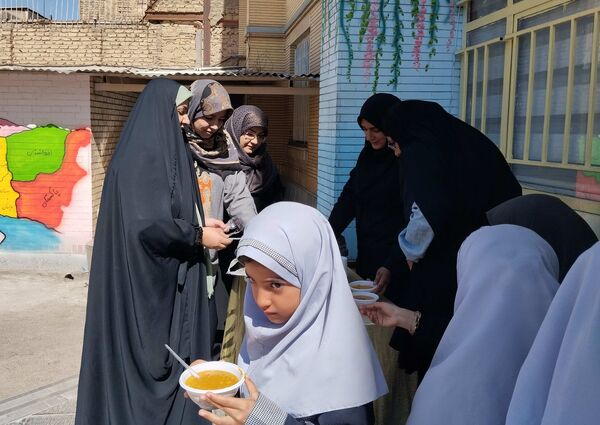 جشن دهه کرامت در دبستان شاهد حاج تقی آقا بزرگ مشهد