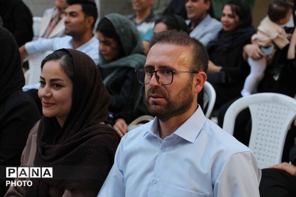 جشن شکوفه‌ها در مدرسه ۱۷ شهریور بجنورد با یاد دختران شهید میناب
