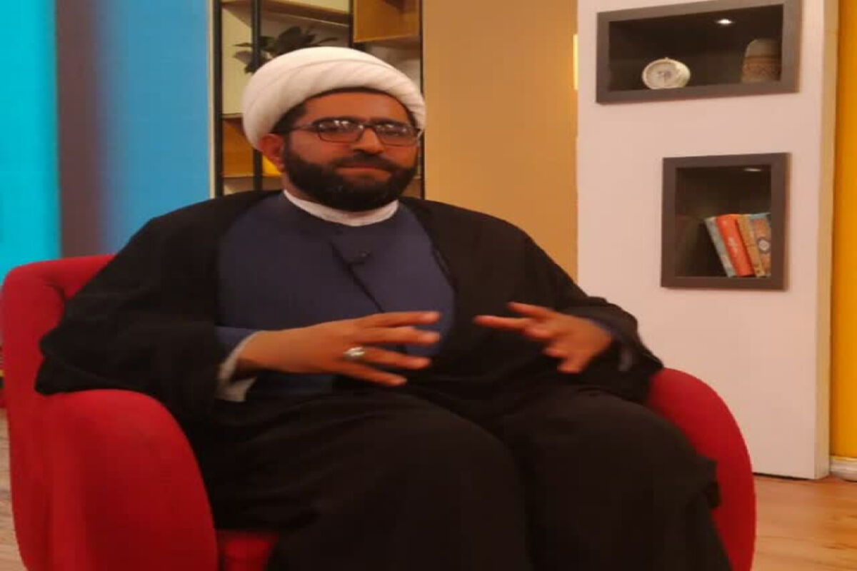 اعزام دانش‌آموزان دختر فعال مسابقات قرآن به مشهد مقدس