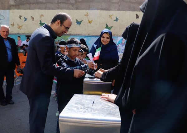 جشن عاطفه‌ها، جشن شکوفه زدن درختان احساس و مهربانی 