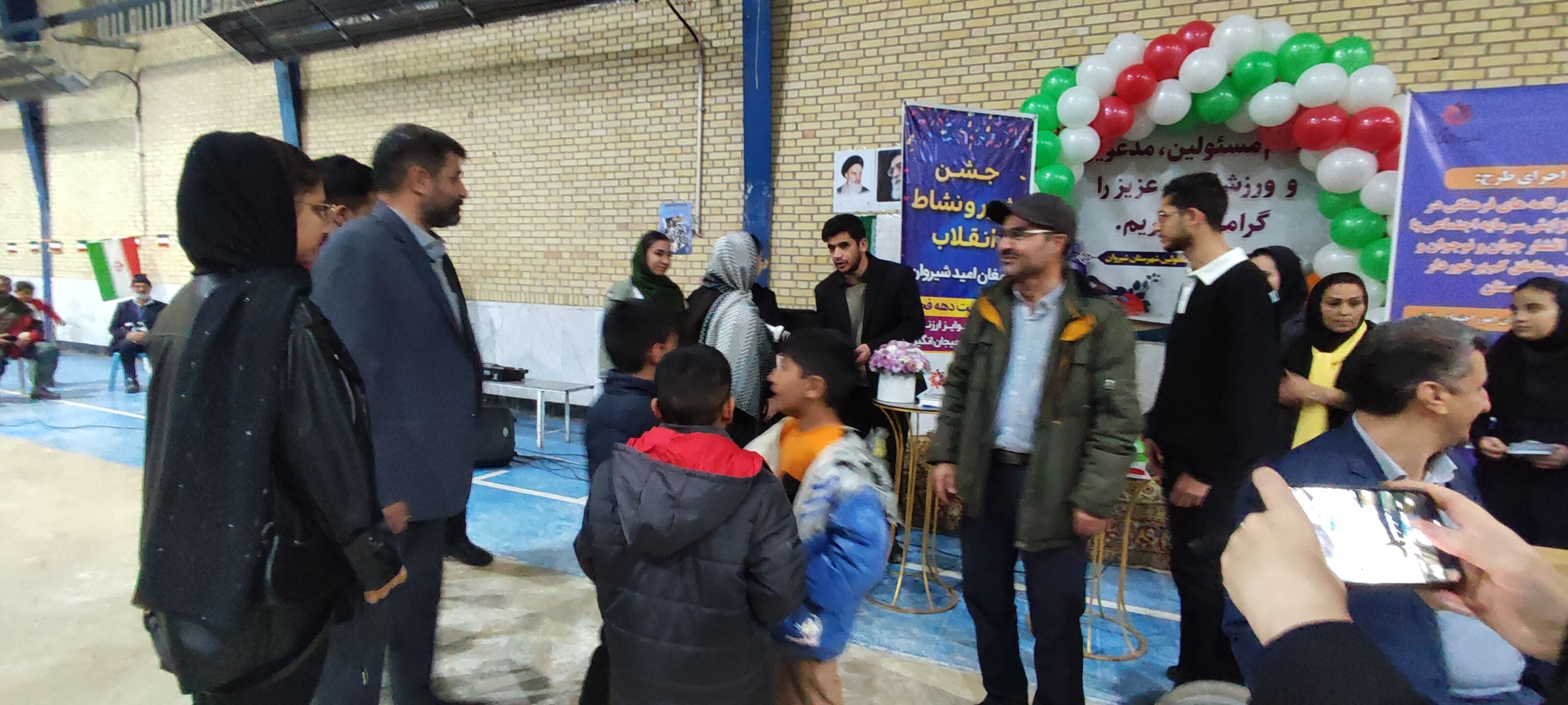 برگزاری مسابقات دارت در سالن ایثار شهرستان شیروان