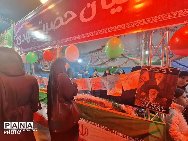 حضور دشمن‌شکن اهالی کرج در تجمع شب چهل و پنجم