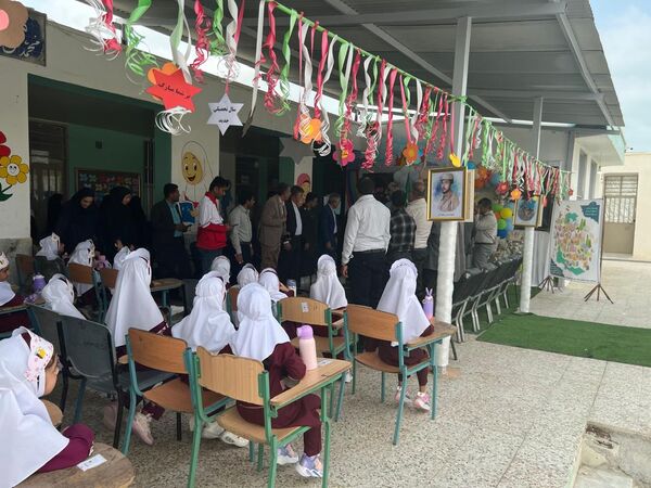 جشن شکوفه‌ها در سیریک؛ آغاز مسیر یادگیری نوآموزان