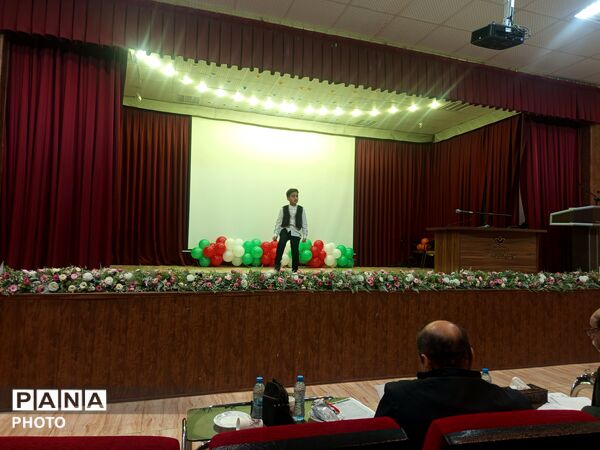 جشنواره فرهنگی هنری دربخش تئاتر عروسکی ونقالی خوانی ویژه پسران ابتدایی 