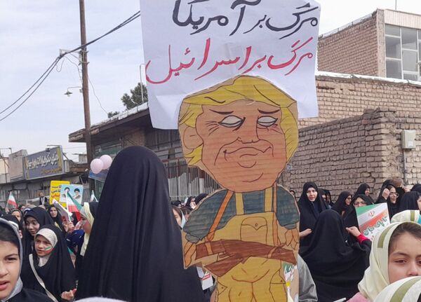راهپیمایی مردم جعفرآباد قم در جشن سالگرد پیروزی انقلاب
