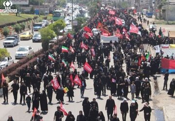 همقدمی نوجوانان اردبیلی با عاشقان حسینی در مسیر جاماندگان اربعین