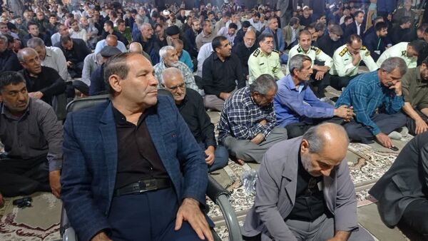 حضور پرشور مردم در نماز جمعه یاسوج