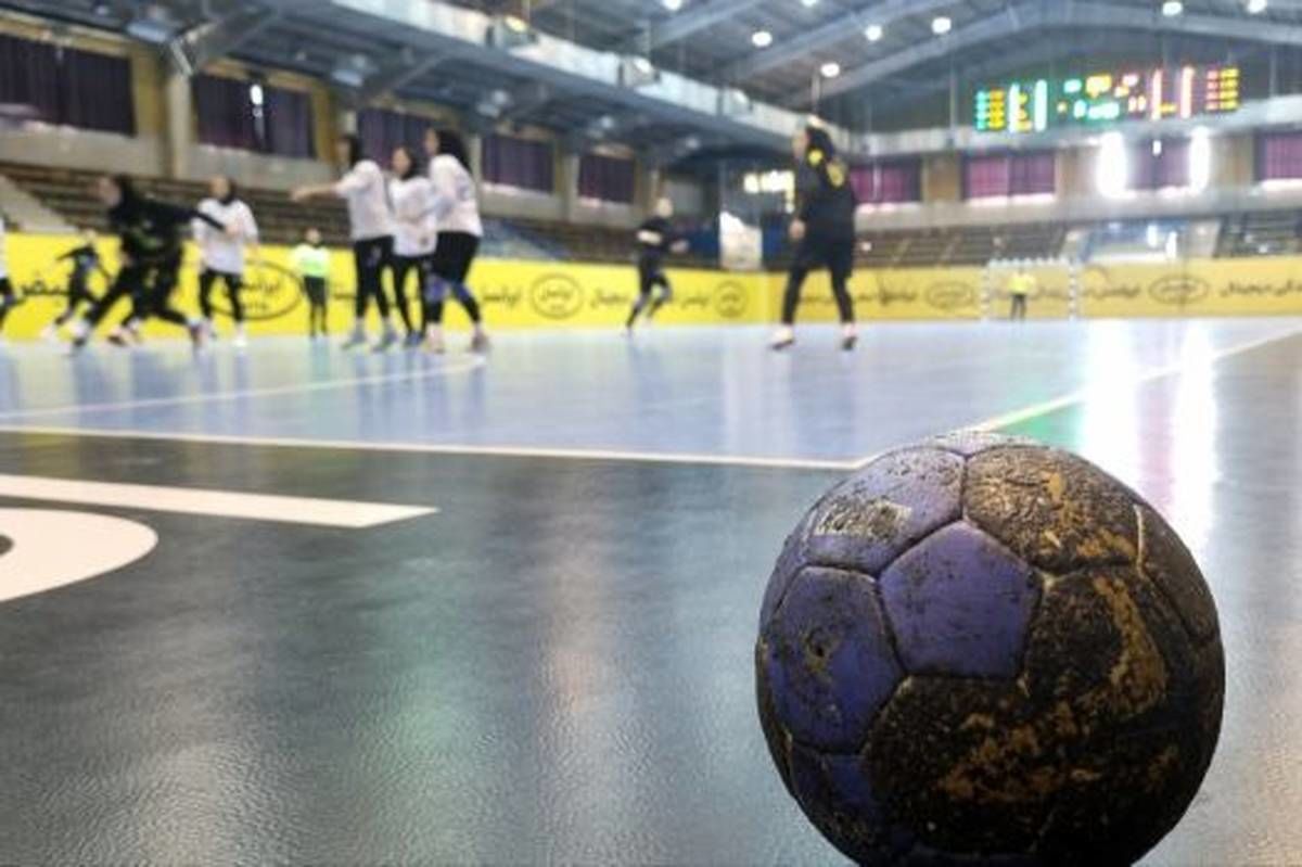 شهرآورد نصف‌جهان  در آغاز نیم‌فصل دوم لیگ برتر هندبال زنان