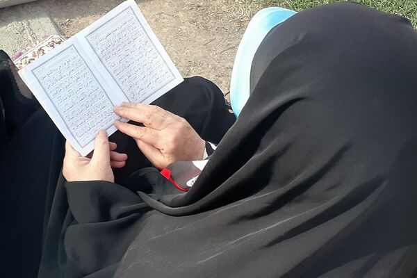  مراسم ختم دعای عرفه کنار مزار شهدای گمنام نسیم شهر 