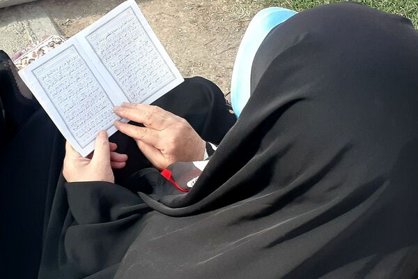 مراسم ختم دعای عرفه کنار مزار شهدای گمنام نسیم شهر 