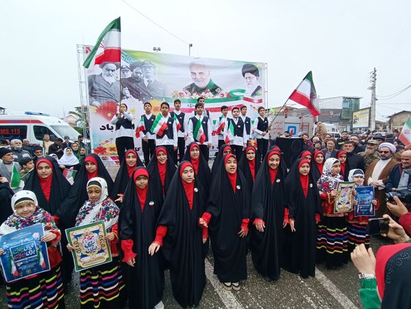 جشن تولد چهل و هفت سالگی انقلاب در گلوگاه 