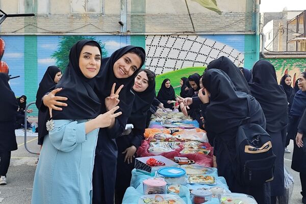 جشن هفته تربیت‌بدنی در دبیرستان فضیلت شاهد شهرستان ورامین