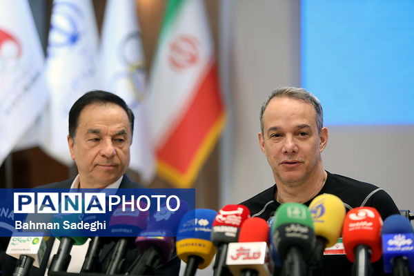 نشست خبری مربی تیم ملی والیبال