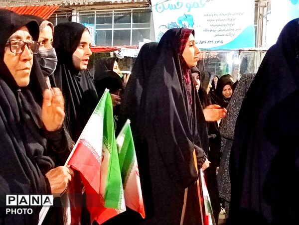 دانش‌آموزان شهرستان مانه در راهپیمایی‌های شبانه در جنگ رمضان 