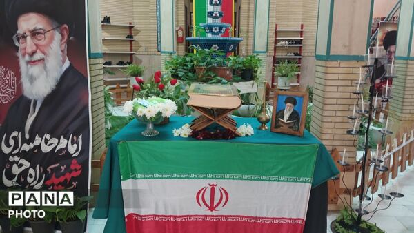 مراسم بزرگداشت چهلمین روز شهادت امام شهید امت و شهدای دبستان میناب 