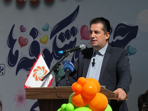 نواختن زنگ اول مهر در مدرسه شهدا فرهنگی 
