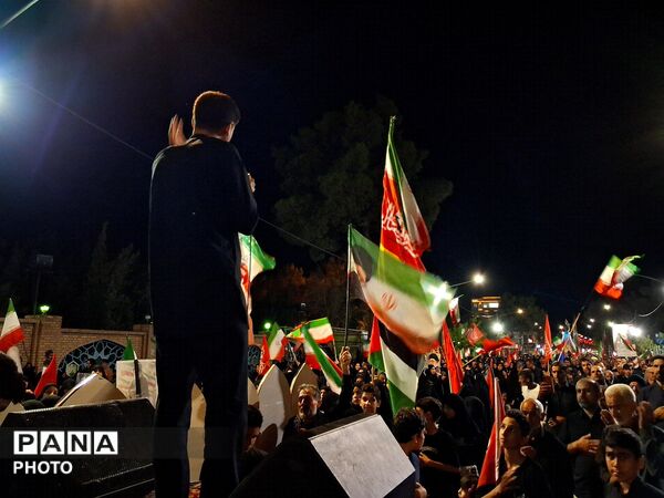 حسینیه خیابان؛ میزبان عزاداری شب شهادت امام رضا (ع)