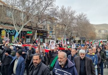 مردم رودهن با خامنه ای جوان بیعت کردند