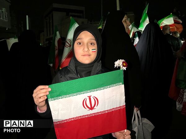 حضور باشکوه مردم کرج در 30 امین شب راهپیمایی