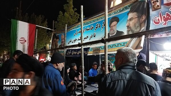 موکب شهدای روستای آهوان در چهل و هشتمین شب از اجتماعات 
